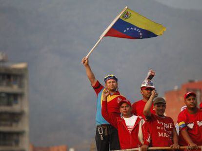 Segudores de Maduro, este jueves en Caracas.