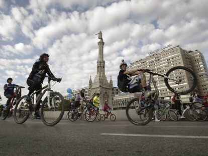 Participantes en la 37 edición de la Fiesta de la Bicicleta en Madrid.