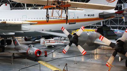 Aviones en el hangar del Museo Aeroscopia, junto a la sede central de Airbus, en Toulouse (Francia).
