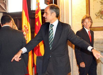 El presidente de la Comunidad Valenciana y del PP regional, Francisco Camps, durante un acto público celebrado ayer en el Palau de la Generalitat.