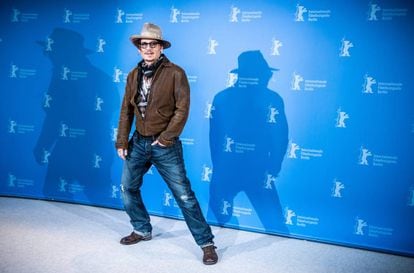 Johnny Depp posa ante los fotógrafos en Berlín.