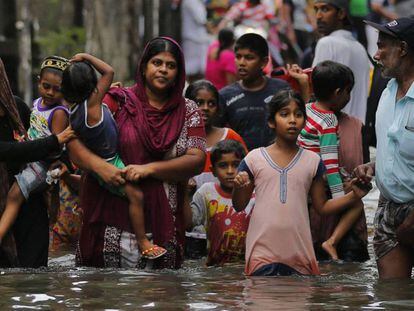 Una calle inundada en Colombo, este martes.