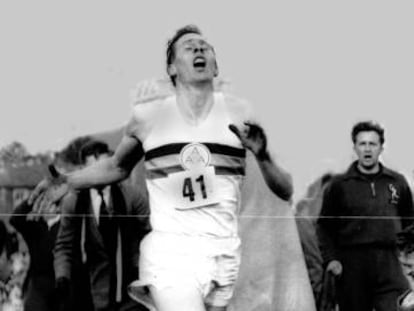 Bannister baja de los cuatro minutos en la milla el 6 de mayo de 1954.