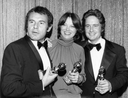 Milos Forman with his Golden Globe for best direction, Louise Fletcher, for best actress;  and Michael Douglas, as producer of 'One Flew Over the Cuckoo's Nest' in 1976.