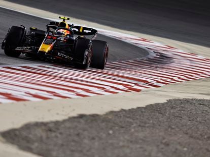 Checo Pérez, ayer en los entrenamientos en Baréin.