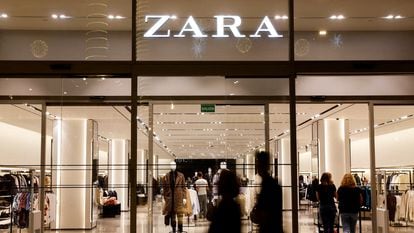 Exterior de una tienda de Zara.