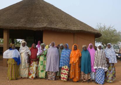 Un grupo de mujeres en un poblado de Níger.