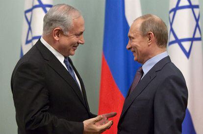 Benjamín Netanyahu y Vladímir Putin, en Moscú el martes.