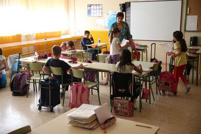 Alumnos del colegio Cristo del Valle durante una clase.