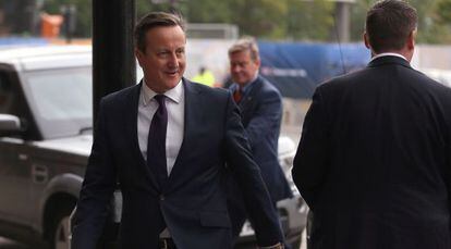 El primer ministro brit&aacute;nico, David Cameron, llega al congreso &#039;tory&#039; en Manchester.