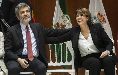 El presidente del Supremo, Carlos Lesmes, y la fiscal general, Dolores Delgado, durante un acto en septiembre de 2019, cuando ella era ministra de Justicia.