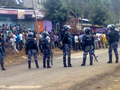 Fuerzas antidisturbios en la ciudad de Ambo / Foto vía ecadforum
