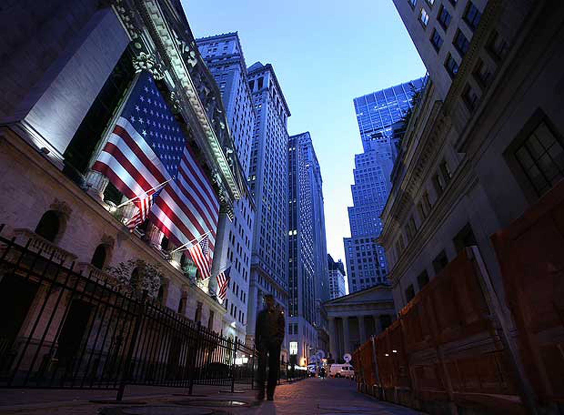 El edificio de la Bolsa de Nueva York, en Wall Street Economía EL PAÍS