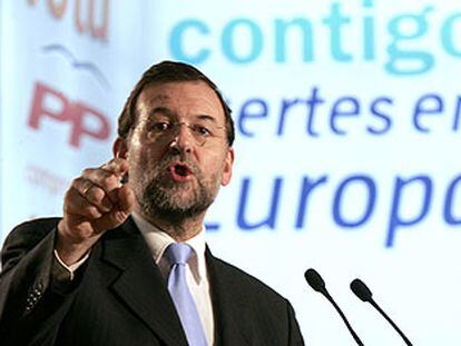 El líder del Partido Popular, Mariano Rajoy, durante la campaña electoral de las elecciones europeas.
