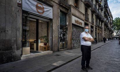 Mustafà, propietari del restaurant Mustafa’s, obert recentment al carrer de Ferran de Barcelona.