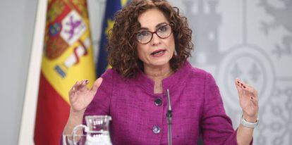 La ministra de Hacienda y Portavoz del Gobierno, María Jesús Montero comparece en rueda de prensa tras el Consejo de Ministros, en el Complejo de la Moncloa, en Madrid (España), a 28 de enero de 2020.