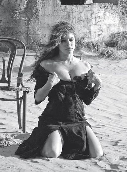 <b>Fergie, inspirándose en las musas de Fellini.</b>