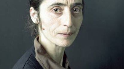 'Elena II' (2017), uno de los retratos de la exposición 'Atavismos', en el Museo de la Evolución Humana, en Burgos.