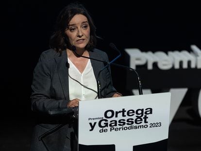 La directora de EL PAÍS, Pepa Bueno, durante su discurso en la entrega de los Premios Ortega y Gasset 2023, celebrada en Valencia.