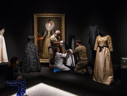 ‘Balenciaga y la pintura española’ en el Museo Thyssen, en imágenes