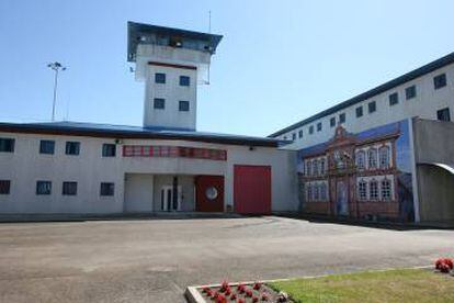 Entrada de la prisión de A Lama (Pontevedra), inaugurada en 1998.