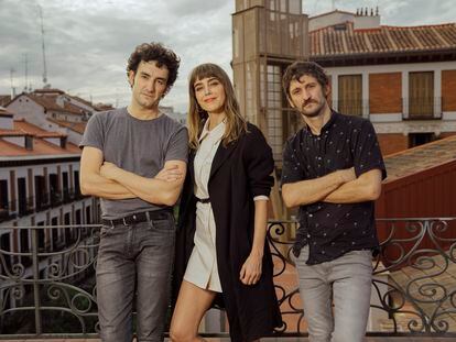 Miki Esparbé, Irene Arcos y Raúl Arévalo, en la azotea de El Pavón Teatro Kamikaze.