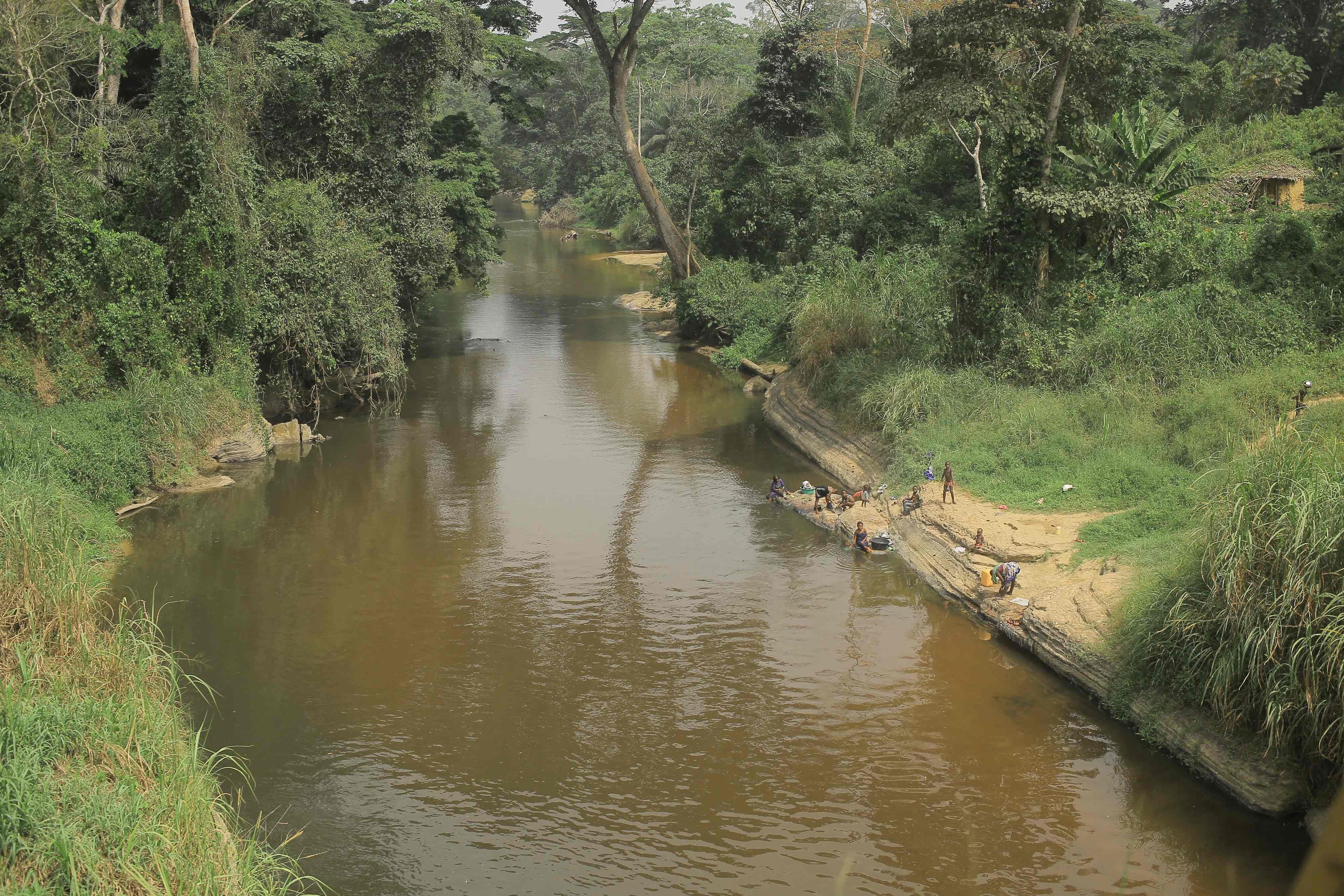 Vista general del río Loya, en el este de la República Democrática del Congo.