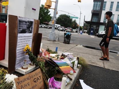 Un memorial a O'Shae Sibley, afroamericano de 28 años asesinado mientras bailaba una canción de Beyoncé, fue instalado en el lugar de los hechos en Brooklyn (Nueva York) el 7 de agosto de 2023.