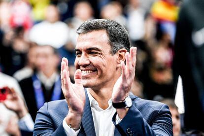 El presidente del Gobierno, Pedro Sánchez, en la final del EuroBasket 2022 en Berlín, este domingo.