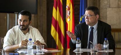 El presidente valenciano, Ximo Puig, a la derecha, junto al consejero de Educación, Vicent Marzà.