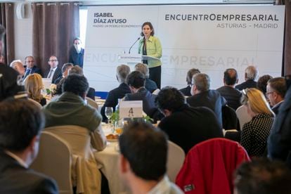 La presidenta de la Comunidad de Madrid, Isabel Díaz Ayuso, interviene en un encuentro con empresarios, este viernes en Gijón.