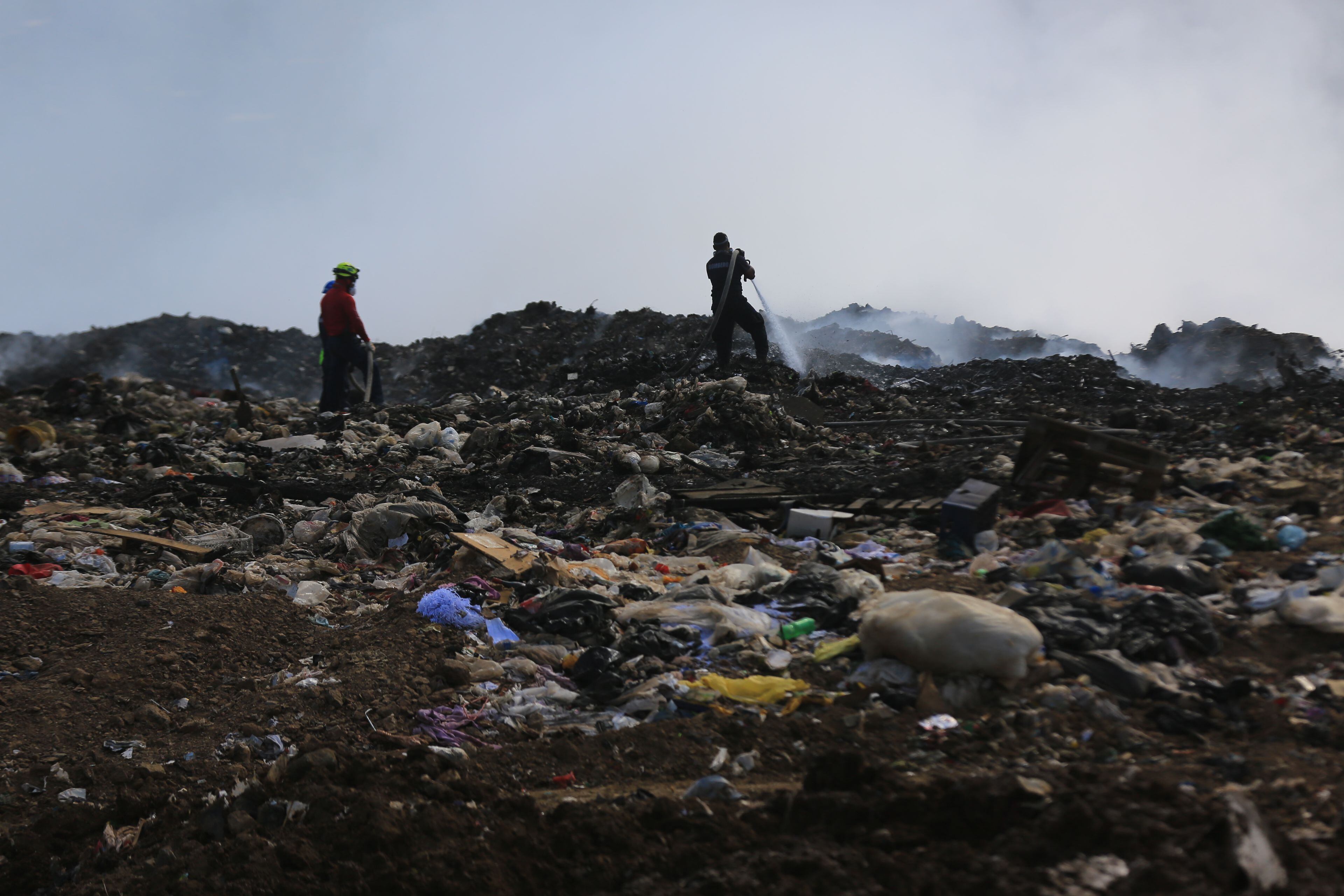 Vista de basura en las áreas de Cerro Patacón kuna Nega en el  Corregimiento Ancón.