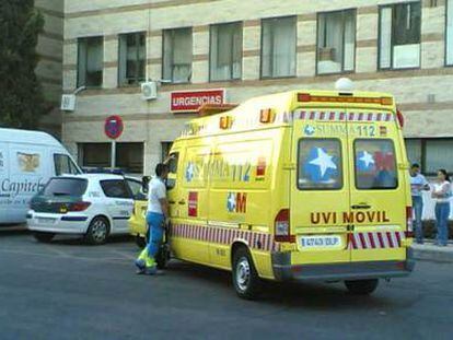 Una ambulancia del Servicio de Urgencias Médicas de la Comunidad de Madrid (Summa), en una imagen de archivo.