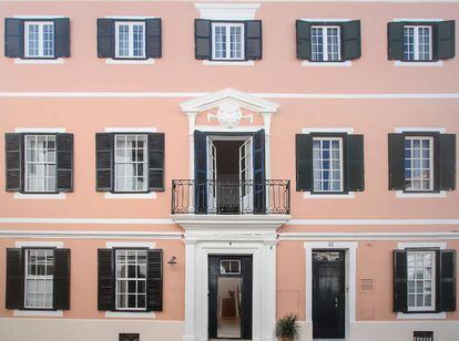 Fachada del hotel Can Alberti, construido en 1740.