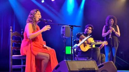 Estrella Morente, el Niño Josele y Anat Cohen, en Vitoria.