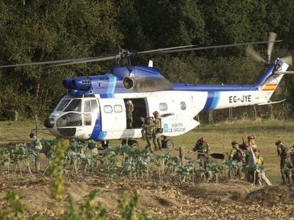 Helicoptero contraincendios de la Xunta