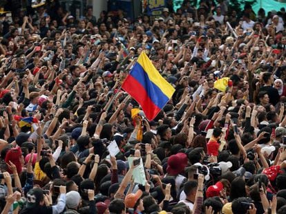 La movilización pacífica en las calles de Bogotá, este domingo.