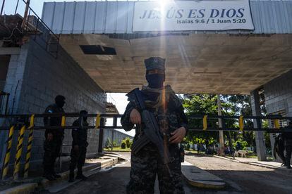 La Policía Militar de Orden Público (PMOP)