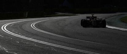 El McLaren de Alonso, durante la clasificación en Albert Park.