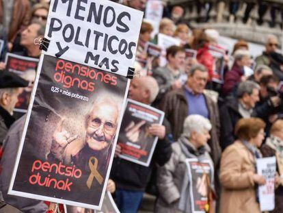 Concentración pensionistas en Bilbao.