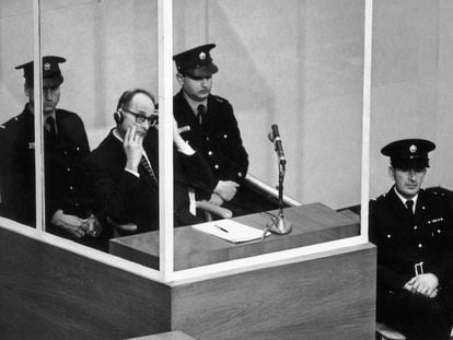 Adolf Eichmann en una sesión de su juicio celebrado en Israel, el 17 de diciembre de 1961.