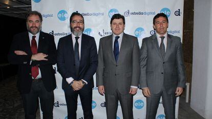 De izquierda a derecha: Joaquín Vidal, director de Estrella Digital, Borja Gutiérrez, el viceconsejero Miguel Ángel Ruiz y César Muñoz.