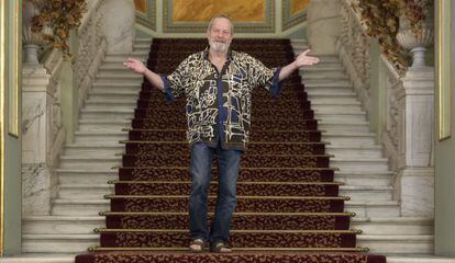 Terry Gilliam a l'escala principal del Liceu.