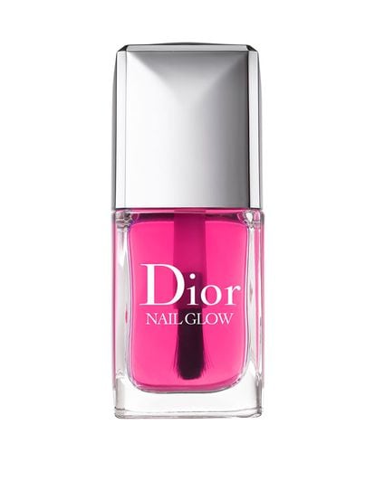Brillo de uñas con tono rosado y acabado transparente de Dior. (20 euros).