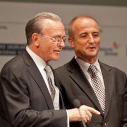 Isidro Fainé, presidente de CEDE y de La Caixa, y Miguel Sebastián, ministro de Industria, en la inauguración VII Congreso de Directivos, organizado por CEDE.