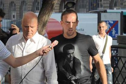 El futbolista francés Franck Ribéry en la puerta de los juzgados, el pasado martes en París.