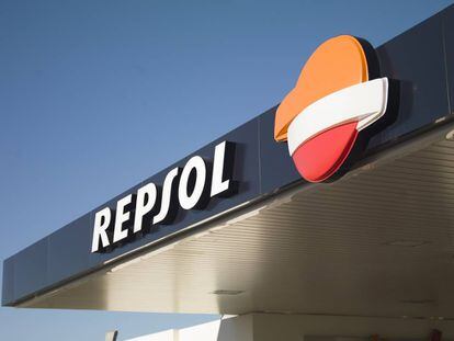Una estación de carga de gasolina de la petrolera Repsol.