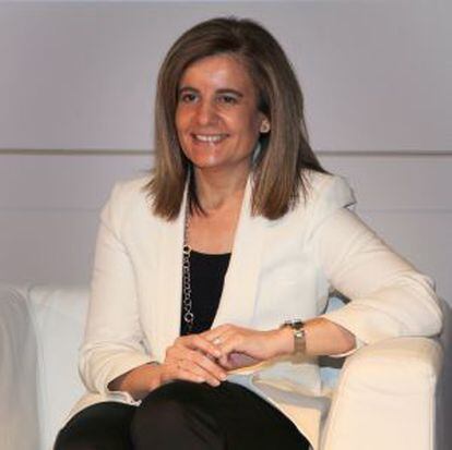 La ministra de Empleo, Fátima Báñez, en un acto oficial esta semana.