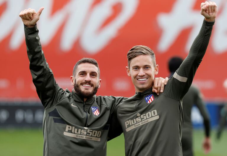 El Atlético se enfrentará al Cornellá en los dieciseisavos de Copa | Deportes: la actualidad deportiva 2 Marcos Llorente y Koke durante un entrenamiento del Atlético de Madrid.