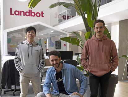 Los fundadores de Landbot: Jiaqi Pan, Fernando Guirao y Cristóbal Villar.
